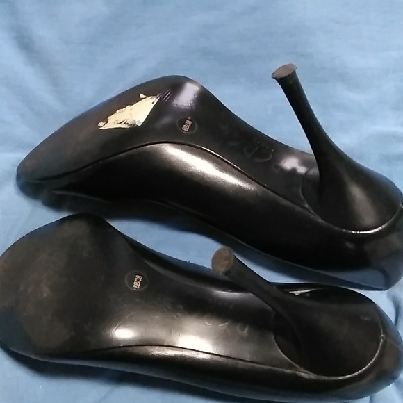 Shoes - Picture 2 of 2